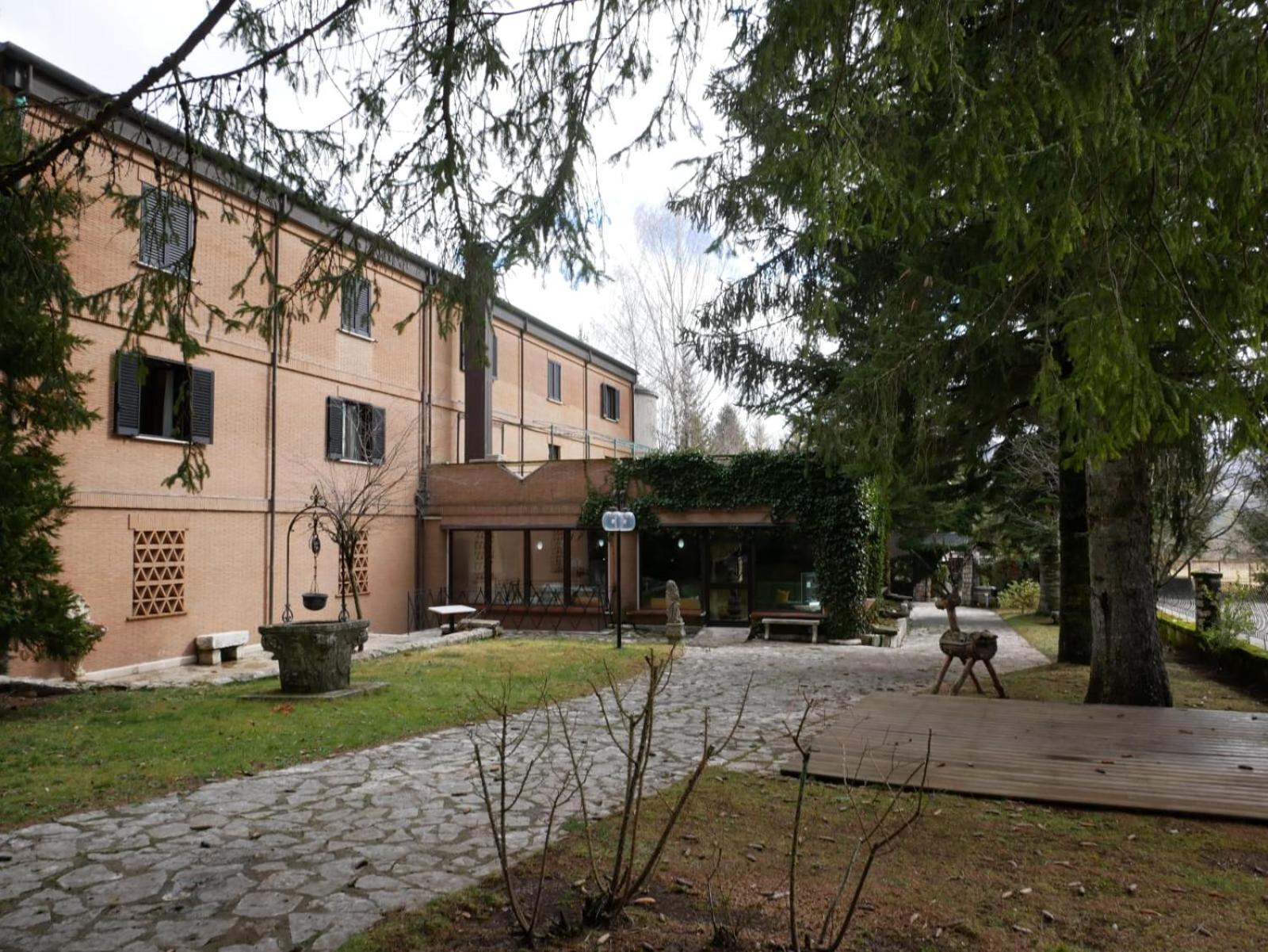 Lh Albergo Il Picchio Pescasseroli Exterior photo