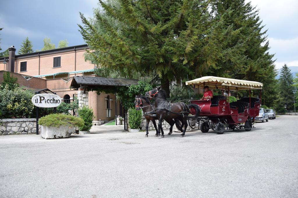 Lh Albergo Il Picchio Pescasseroli Exterior photo