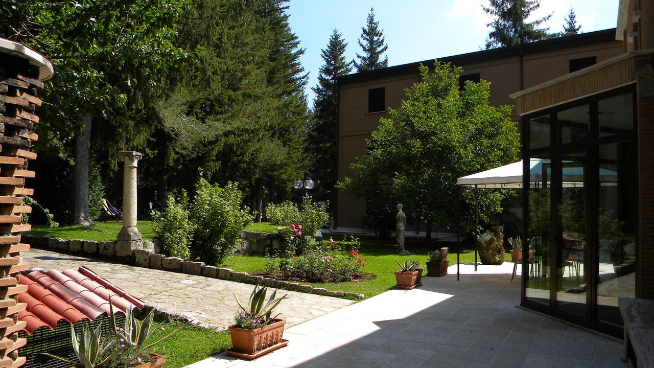 Lh Albergo Il Picchio Pescasseroli Exterior photo